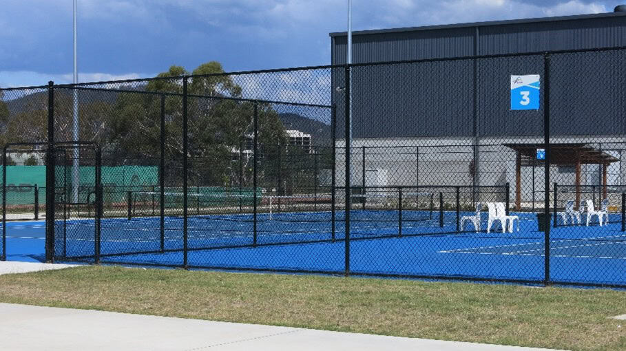 Tennis Court PVC Black chainwire mesh fencing